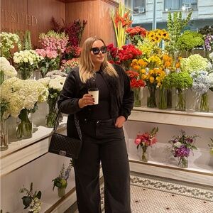 Meet your Posher, Baye